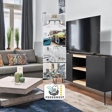 Tolles Design, Hochwertig, Vollausstattung, 3 Zimmer, Grosses Bad & Gaeste-Wc, Grosse Kueche, 3 X Smart Tv, 11 Min Zum Hbf ドゥイスブルグ エクステリア 写真