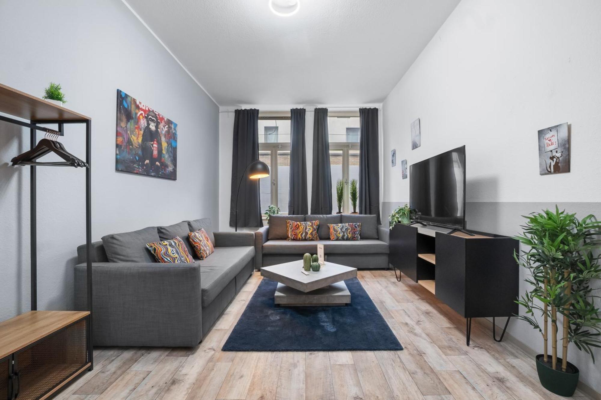 Tolles Design, Hochwertig, Vollausstattung, 3 Zimmer, Grosses Bad & Gaeste-Wc, Grosse Kueche, 3 X Smart Tv, 11 Min Zum Hbf ドゥイスブルグ エクステリア 写真